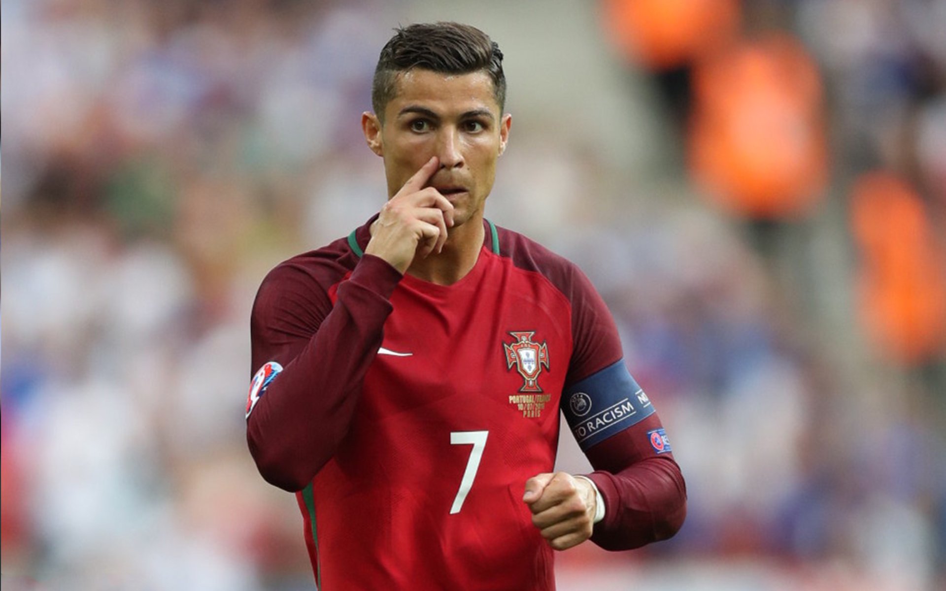 九游sports-中国队后卫佩雷斯在巴黎奥运会上表现出色，右后卫佩雷拉